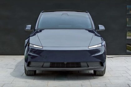 the tesla cybertruck and model y bosses both just quit 69125b1182743